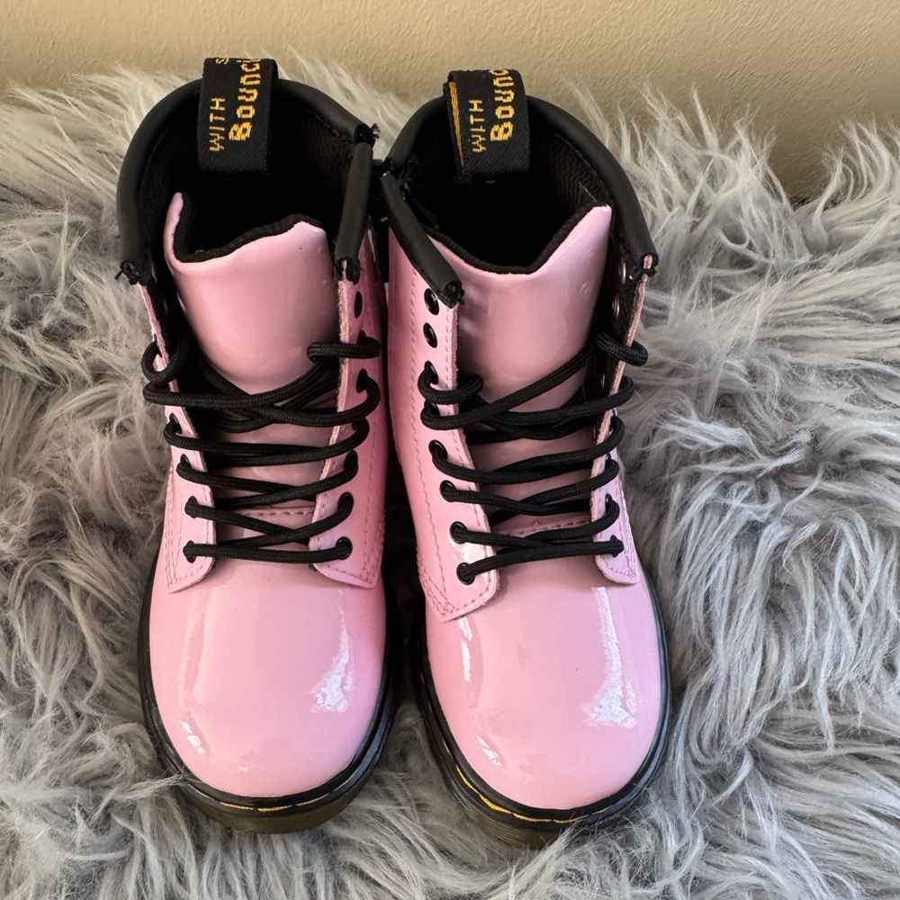 NWOT Dr. Martens Pink &  Black Lace-Up Boots with zipper